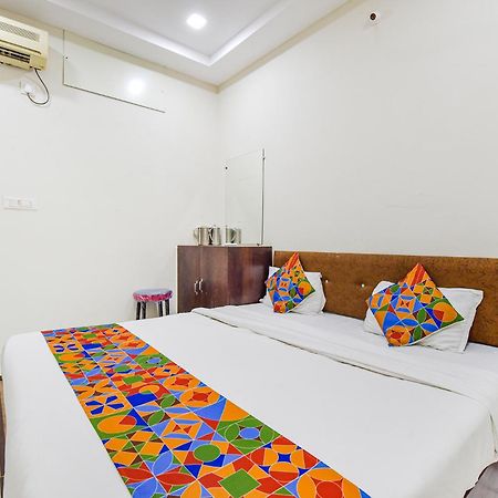 Fabexpress Devani Palace Ujjain Bagian luar foto